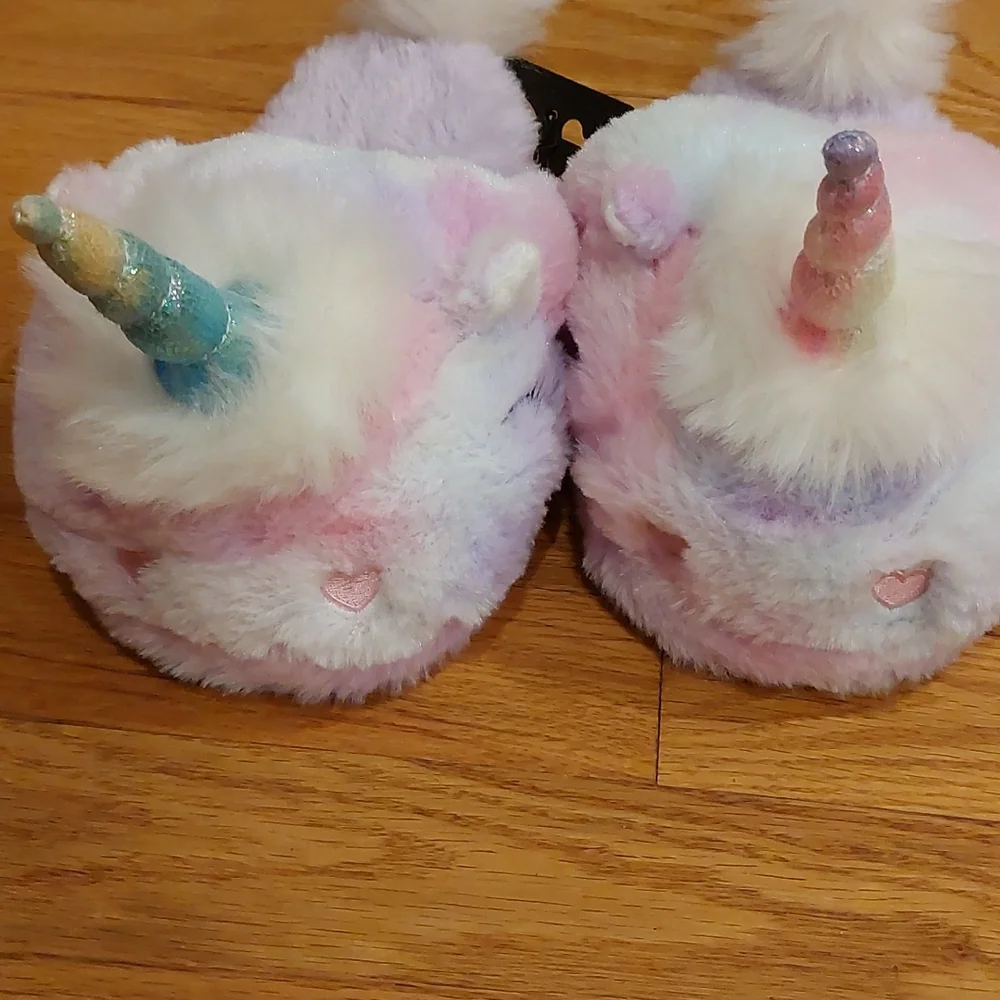 Wonder Nation Slippers - Picture 2 of 10